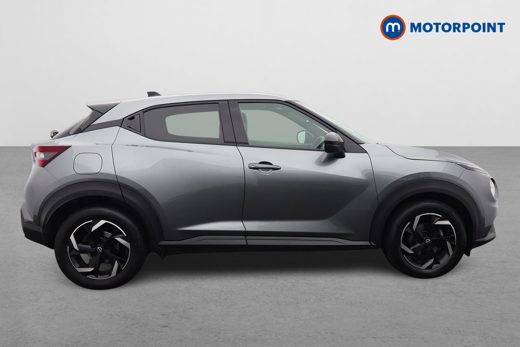 Nissan Juke N-Connecta Manual Petrol SUV - Stock Number (1642328) - Drivers side