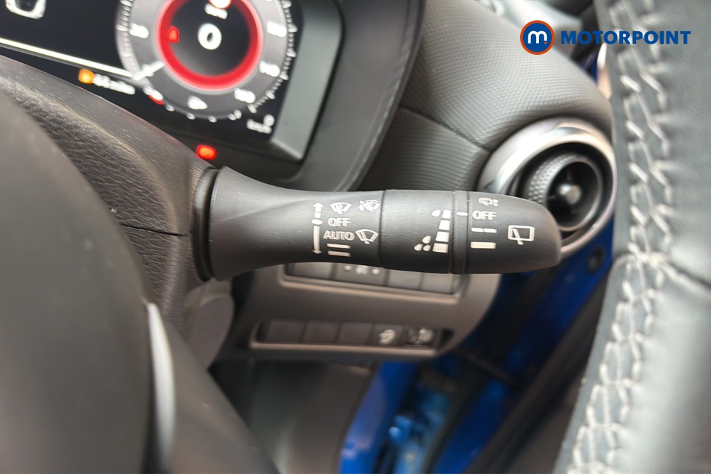 Nissan Juke N-Connecta Manual Petrol SUV - Stock Number (1642464) - 6th supplementary image