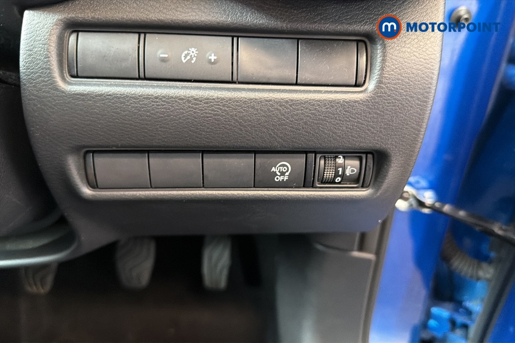 Nissan Juke N-Connecta Manual Petrol SUV - Stock Number (1642464) - 11th supplementary image