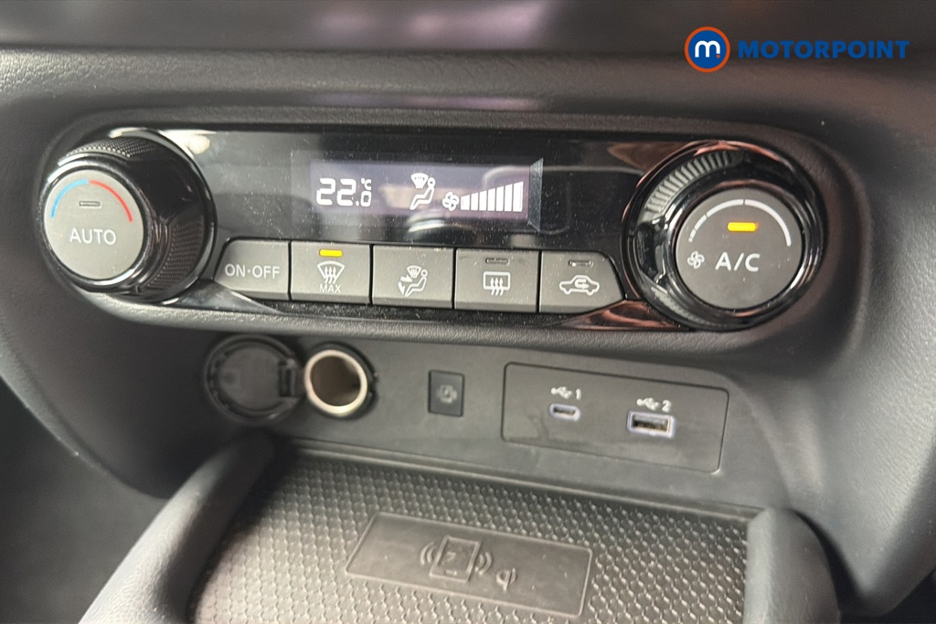 Nissan Juke N-Connecta Manual Petrol SUV - Stock Number (1642464) - 12th supplementary image