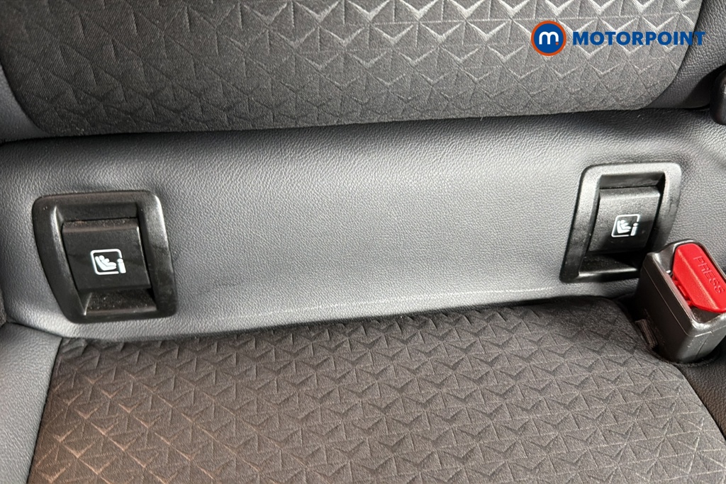 Nissan Juke N-Connecta Manual Petrol SUV - Stock Number (1642464) - 27th supplementary image