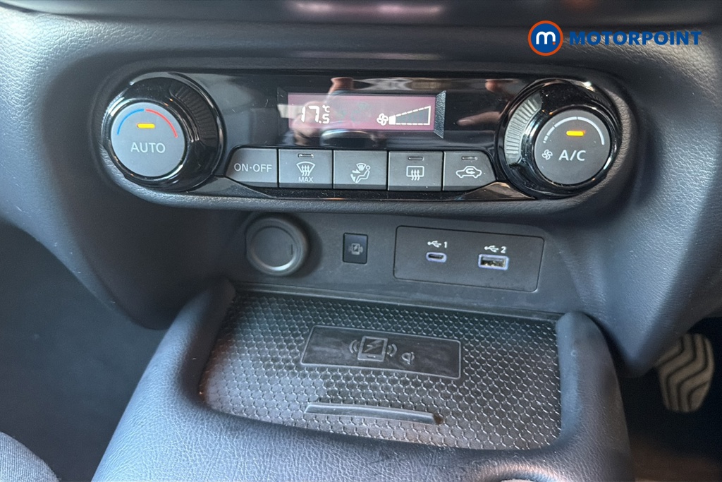 Nissan Juke N-Connecta Manual Petrol SUV - Stock Number (1642469) - 12th supplementary image