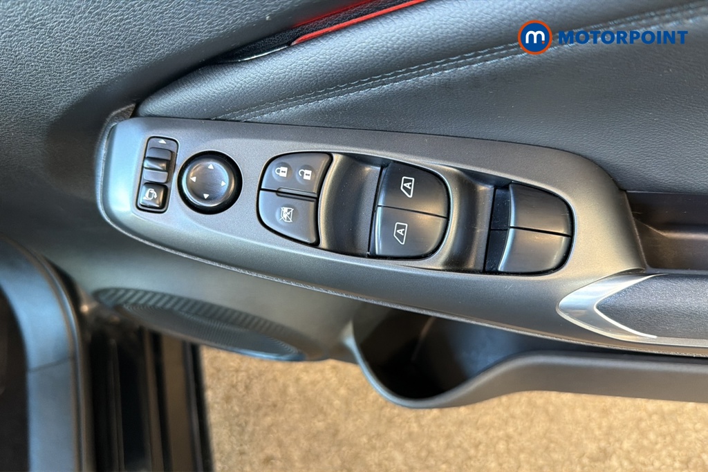 Nissan Juke N-Connecta Manual Petrol SUV - Stock Number (1642469) - 19th supplementary image