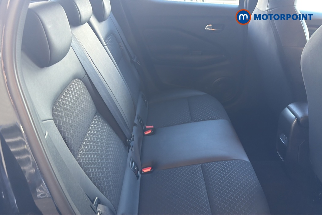 Nissan Juke N-Connecta Manual Petrol SUV - Stock Number (1642469) - 25th supplementary image