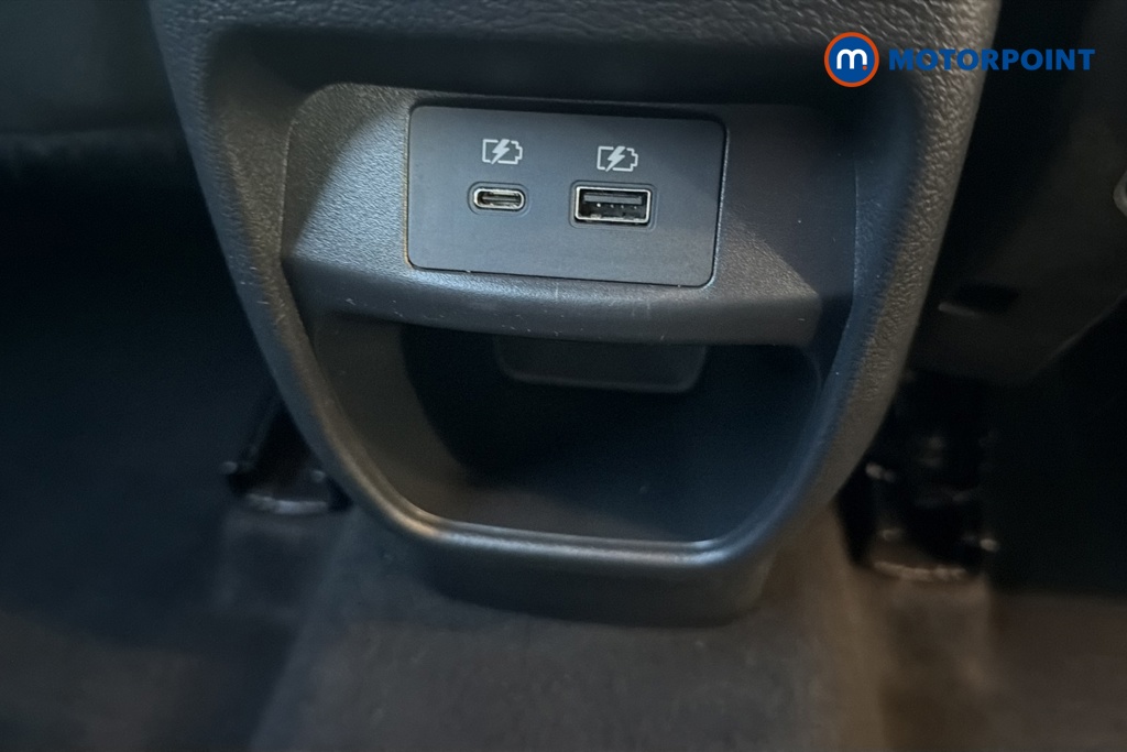 Nissan Juke N-Connecta Manual Petrol SUV - Stock Number (1642469) - 28th supplementary image