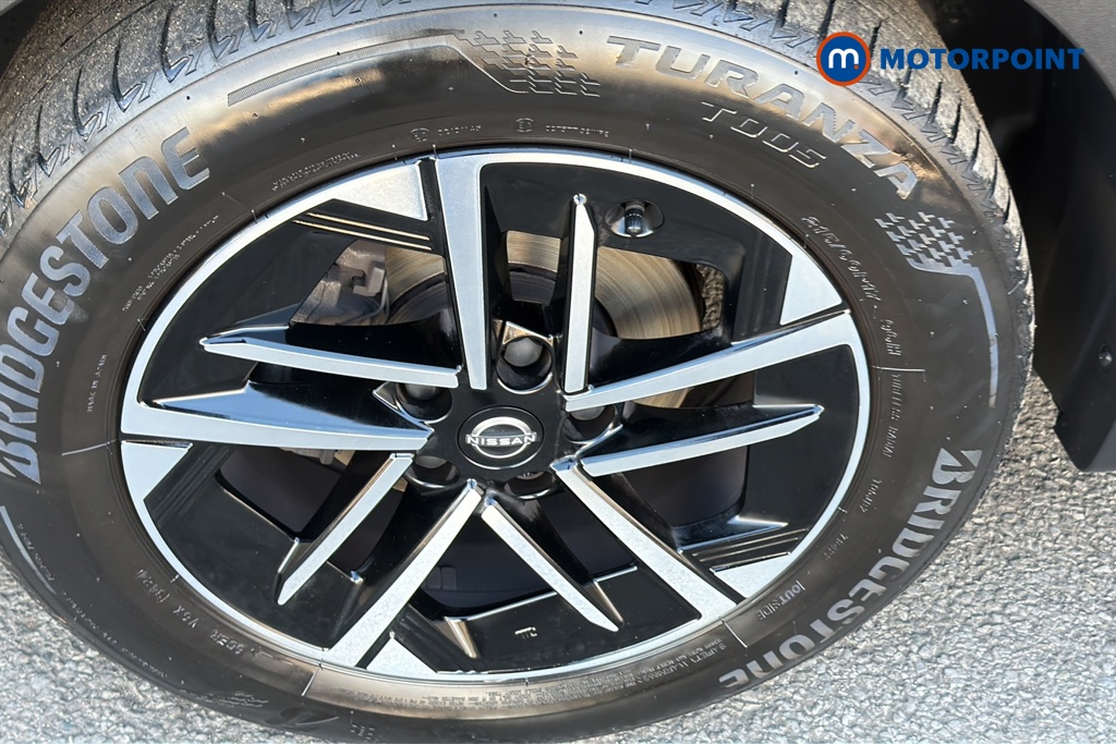 Nissan Juke N-Connecta Manual Petrol SUV - Stock Number (1642469) - 44th supplementary image