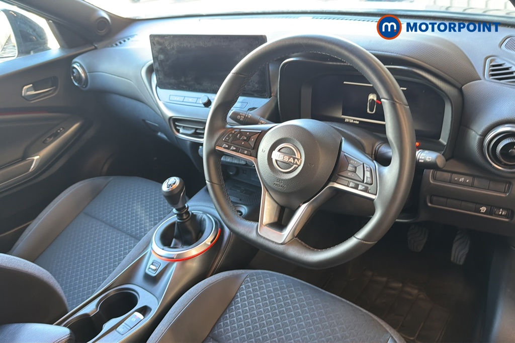 Nissan Juke N-Connecta Manual Petrol SUV - Stock Number (1642469) - 1st supplementary image
