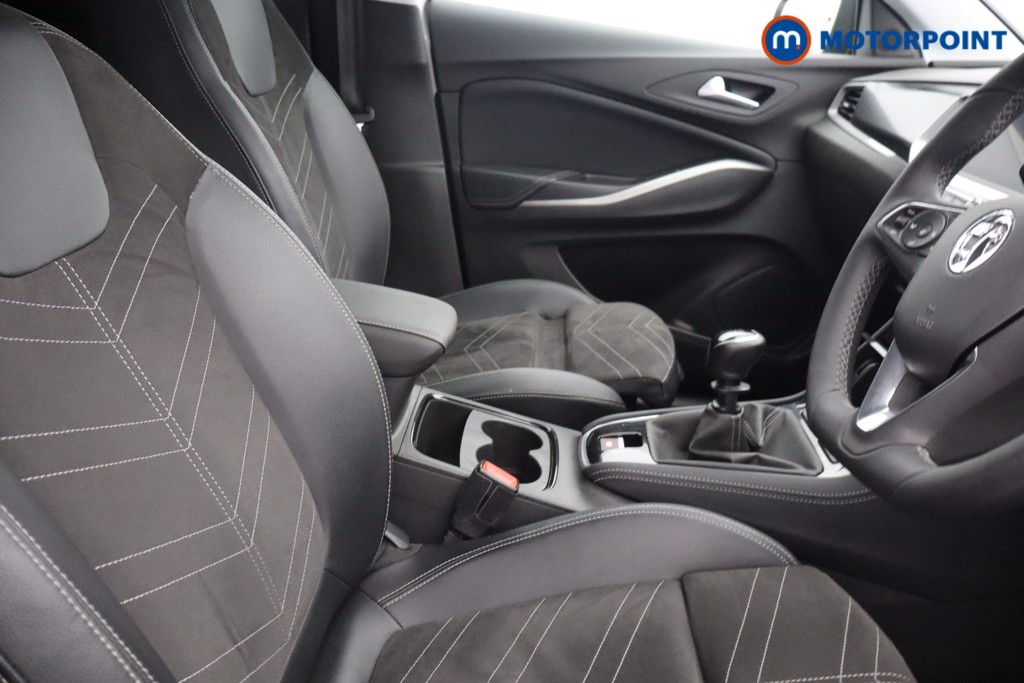 Vauxhall Grandland Ultimate Manual Petrol SUV - Stock Number (1643031) - 12th supplementary image