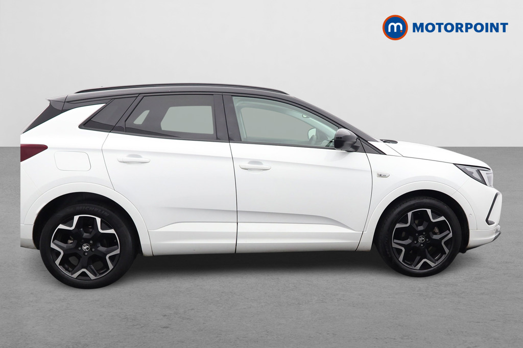 Vauxhall Grandland Ultimate Manual Petrol SUV - Stock Number (1643031) - Drivers side