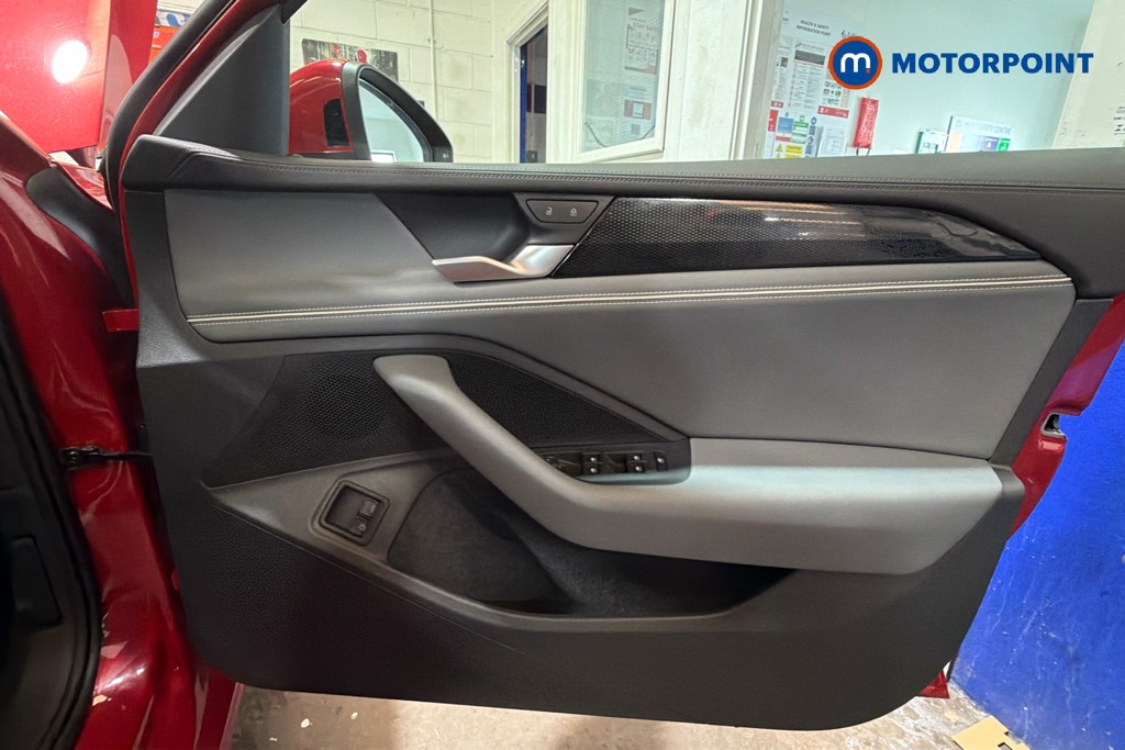 Volkswagen Passat Life Automatic Petrol Plug-In Hybrid Estate - Stock Number (1643775) - 19th supplementary image