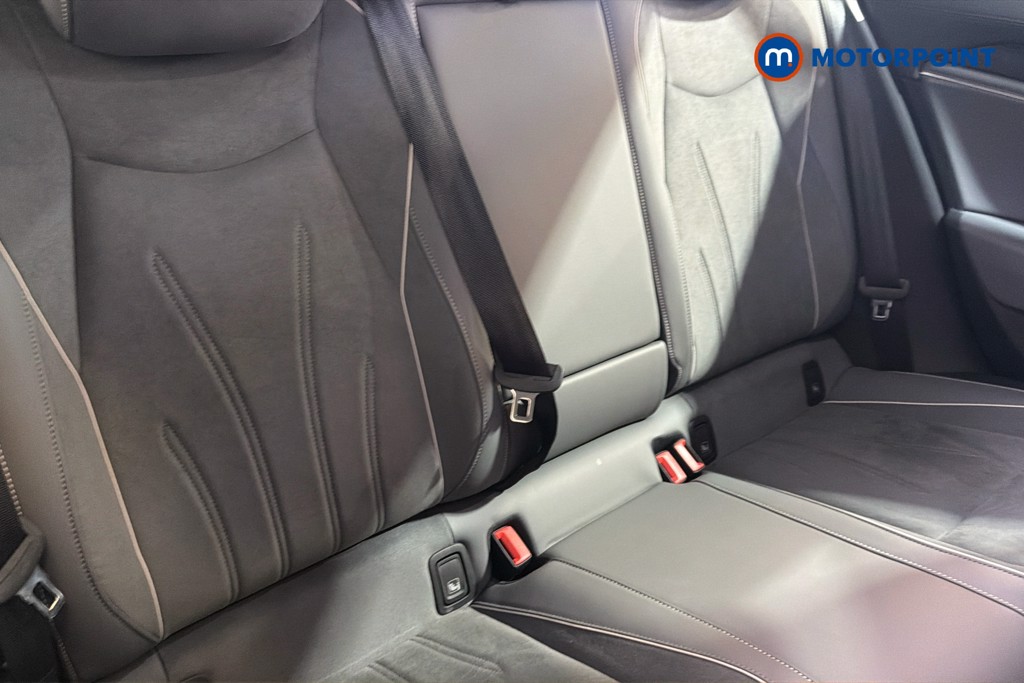 Volkswagen Passat Life Automatic Petrol Plug-In Hybrid Estate - Stock Number (1643775) - 28th supplementary image