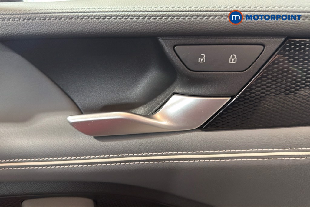 Volkswagen Passat Life Automatic Petrol Plug-In Hybrid Estate - Stock Number (1643775) - 42nd supplementary image