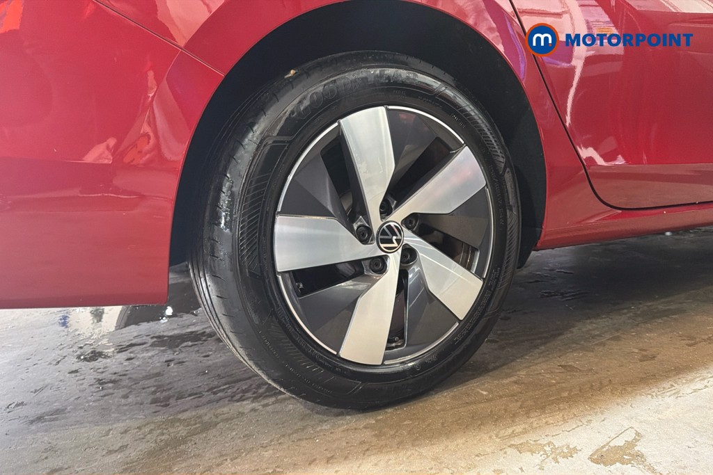 Volkswagen Passat Life Automatic Petrol Plug-In Hybrid Estate - Stock Number (1643775) - 49th supplementary image