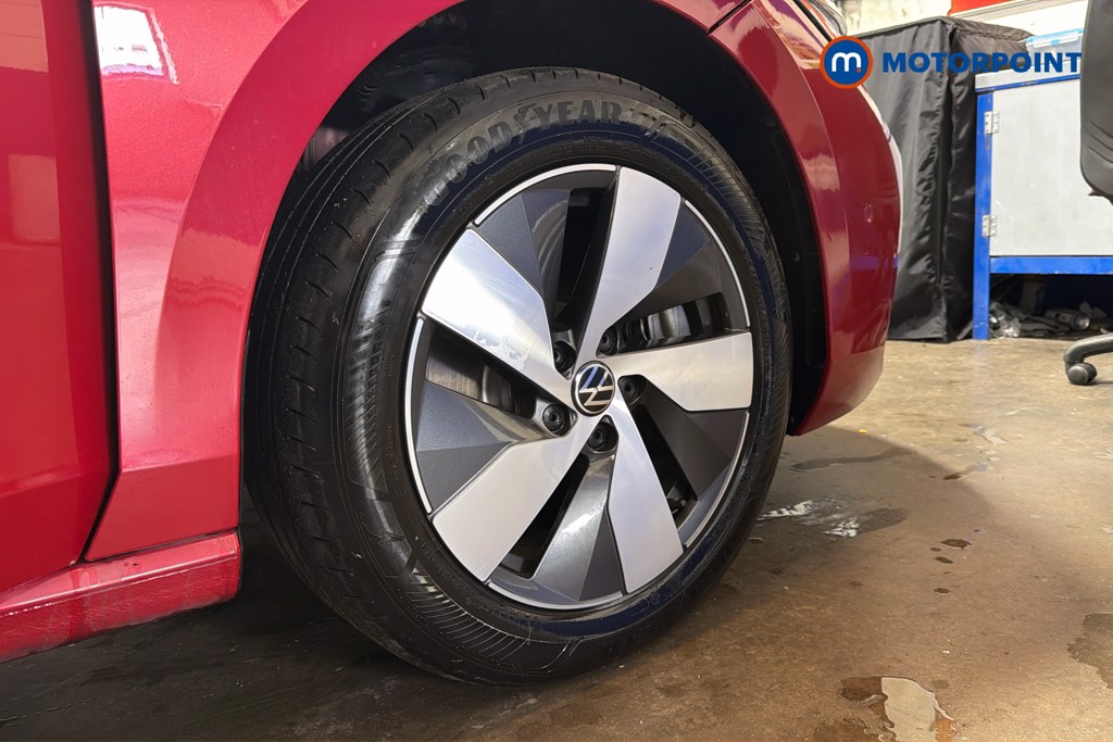 Volkswagen Passat Life Automatic Petrol Plug-In Hybrid Estate - Stock Number (1643775) - 50th supplementary image