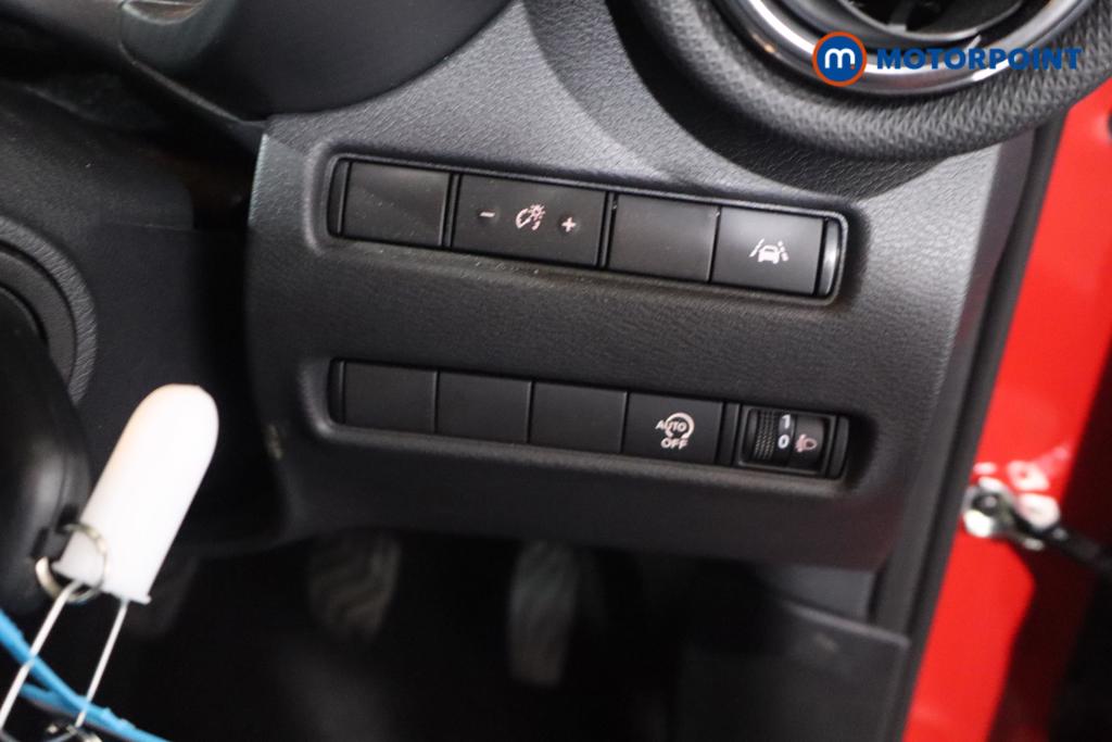 Nissan Juke Visia Manual Petrol SUV - Stock Number (1644568) - 4th supplementary image