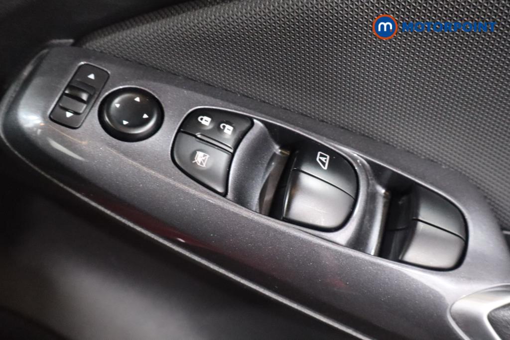 Nissan Juke Visia Manual Petrol SUV - Stock Number (1644568) - 5th supplementary image