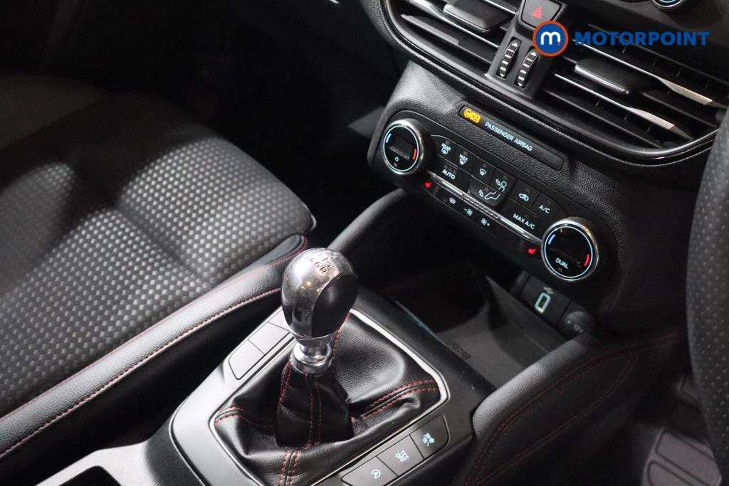 Ford Focus St-Line X Manual Petrol Hatchback - Stock Number (1645005) - 9th supplementary image