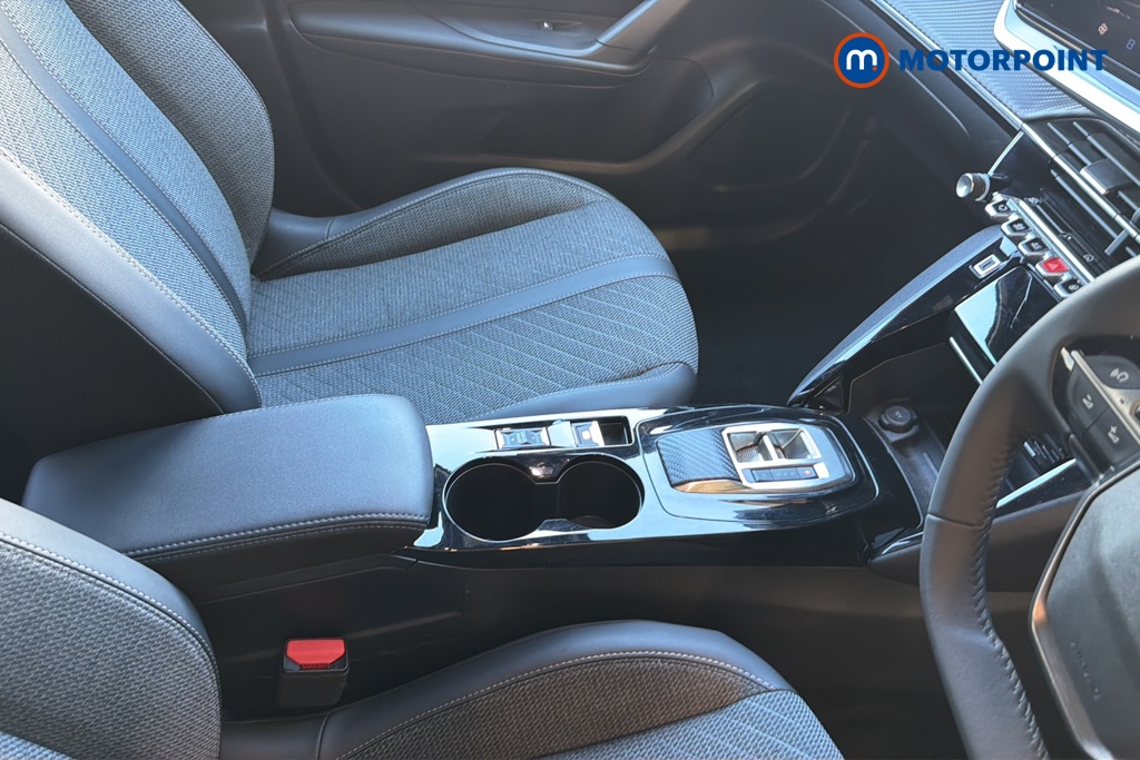 Peugeot 2008 Allure Automatic Petrol SUV - Stock Number (1645347) - 15th supplementary image