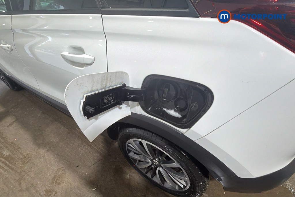Vauxhall Crossland X Elite Nav Manual Petrol SUV - Stock Number (1645609) - 41st supplementary image