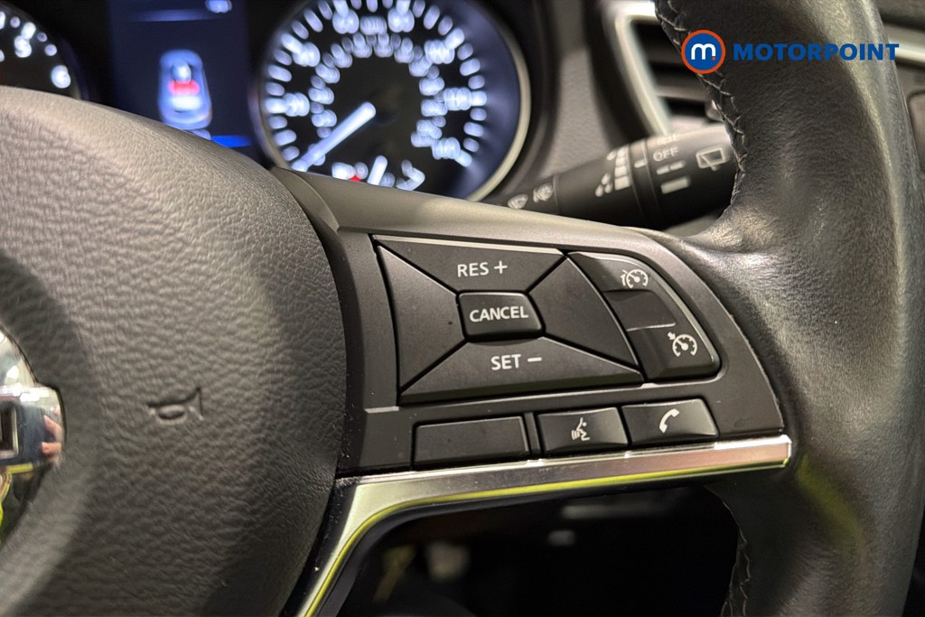 Nissan Qashqai N-Connecta Manual Petrol SUV - Stock Number (1647077) - 4th supplementary image