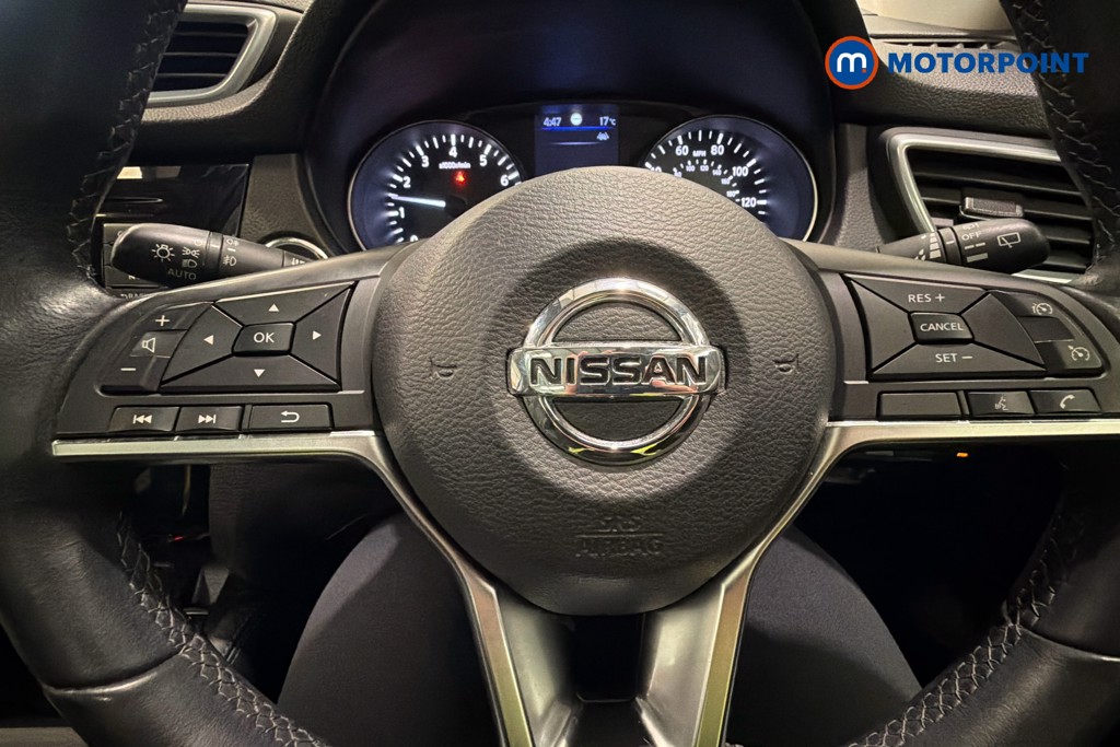 Nissan Qashqai N-Connecta Manual Petrol SUV - Stock Number (1647077) - 5th supplementary image