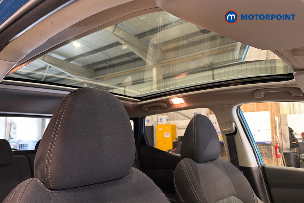 Nissan Qashqai N-Connecta Manual Petrol SUV - Stock Number (1647077) - 32nd supplementary image
