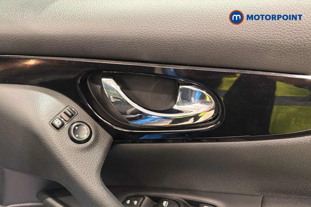 Nissan Qashqai N-Connecta Manual Petrol SUV - Stock Number (1647077) - 42nd supplementary image