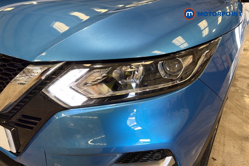 Nissan Qashqai N-Connecta Manual Petrol SUV - Stock Number (1647077) - 44th supplementary image