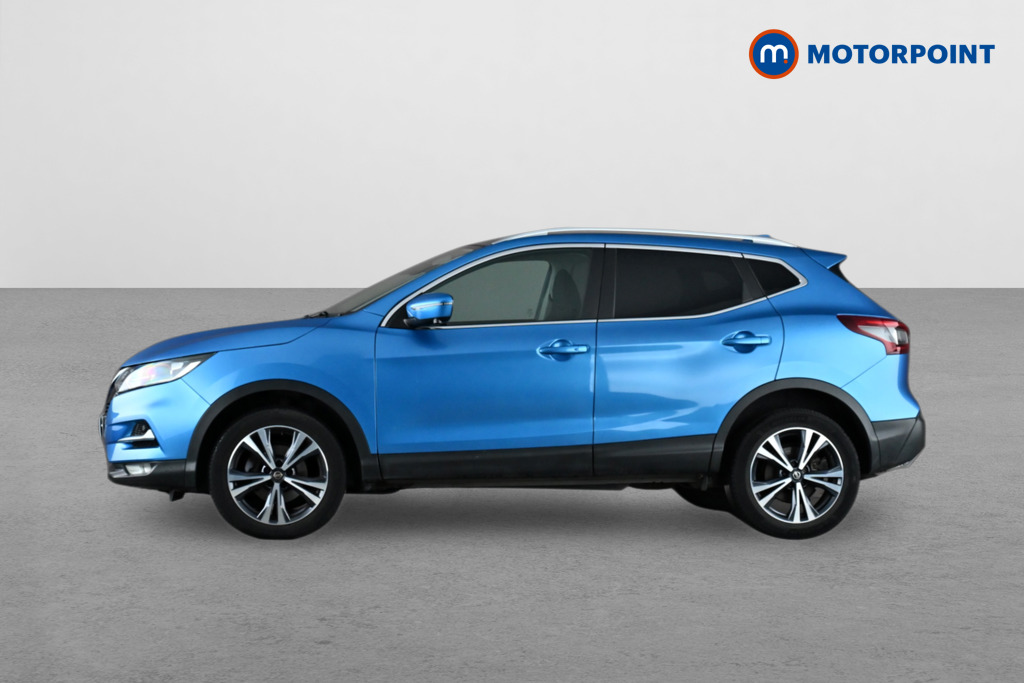 Nissan Qashqai N-Connecta Manual Petrol SUV - Stock Number (1647077) - Passenger side