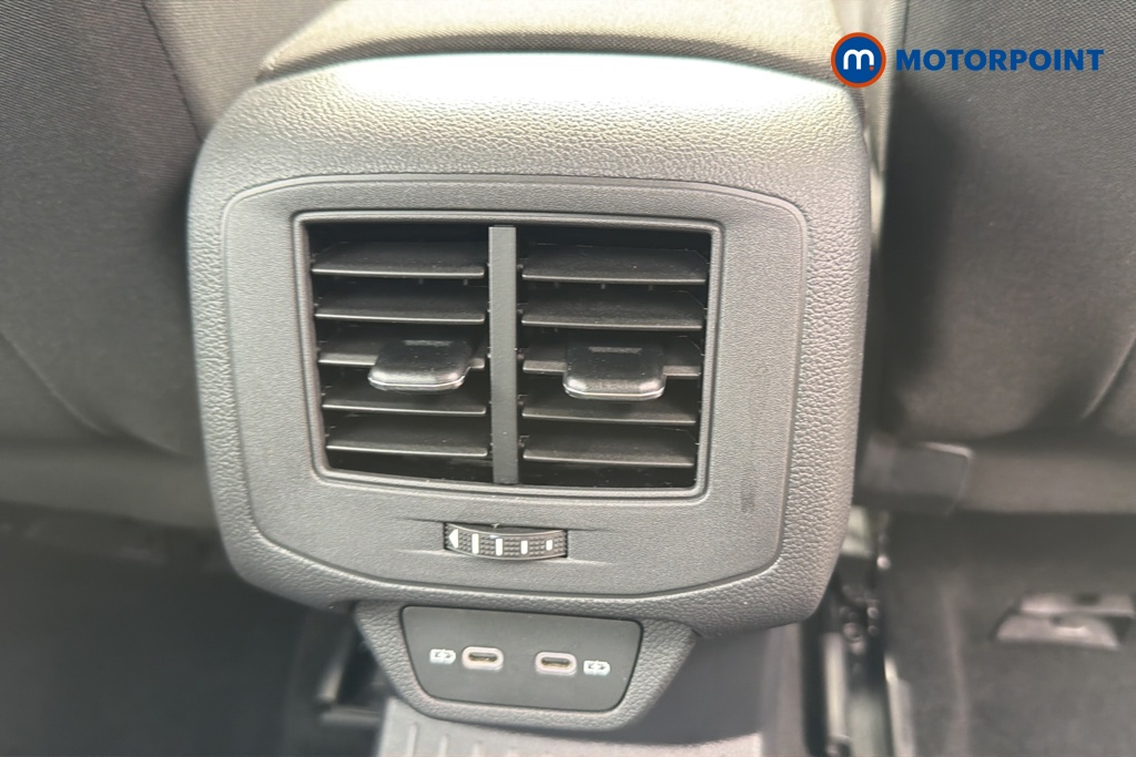 Volkswagen T-Roc Life Manual Petrol SUV - Stock Number (1647540) - 28th supplementary image