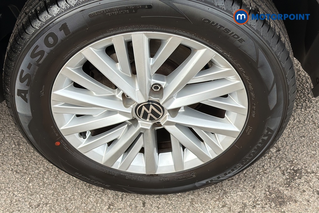 Volkswagen T-Roc Life Manual Petrol SUV - Stock Number (1647540) - 45th supplementary image