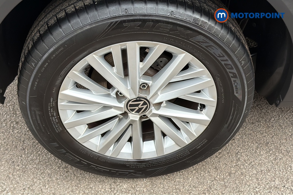 Volkswagen T-Roc Life Manual Petrol SUV - Stock Number (1647540) - 46th supplementary image