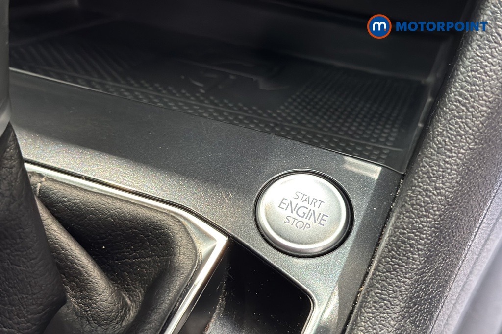 Volkswagen Tiguan Allspace R-Line Automatic Petrol SUV - Stock Number (1647785) - 995th supplementary image