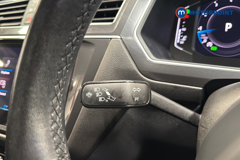 Volkswagen Tiguan Allspace R-Line Automatic Petrol SUV - Stock Number (1647785) - 5th supplementary image