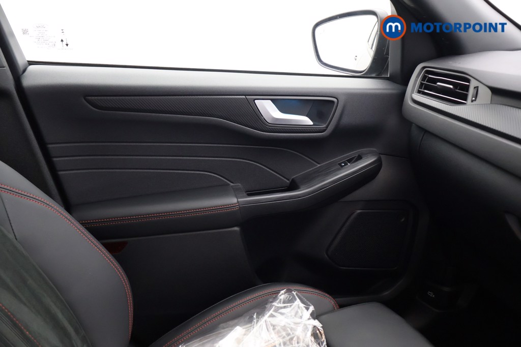 Ford Kuga St-Line Automatic Petrol-Electric Hybrid SUV - Stock Number (1647906) - 11th supplementary image