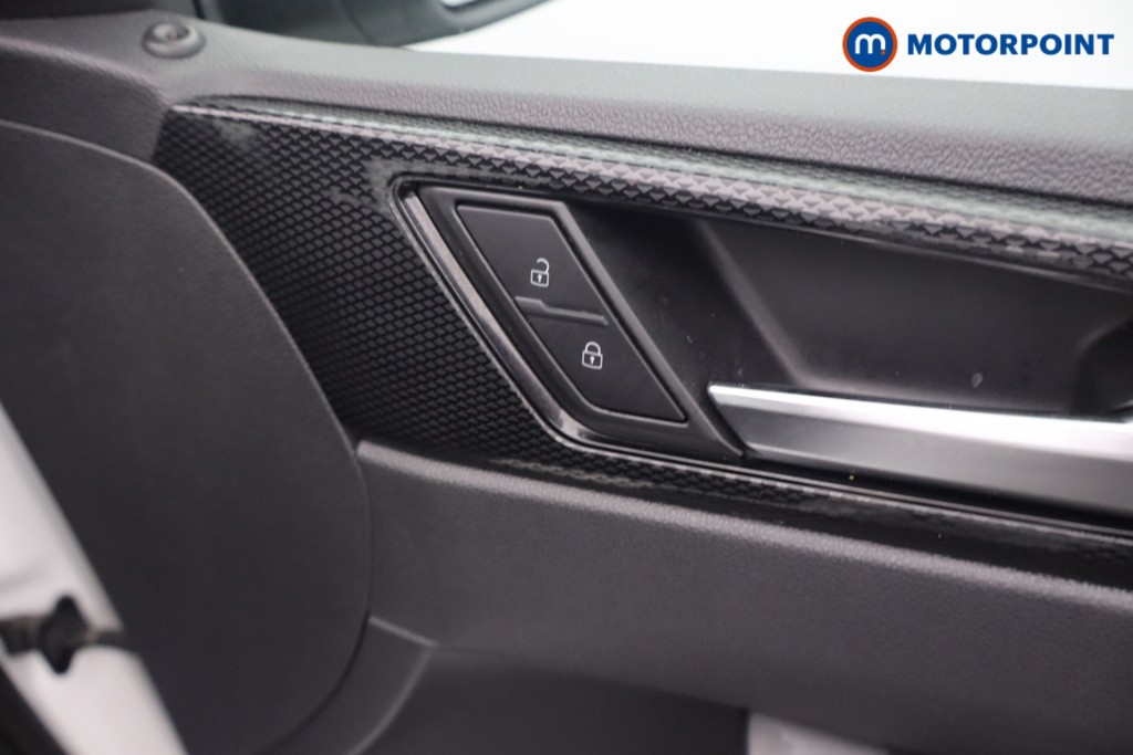 Volkswagen Polo Life Manual Petrol Hatchback - Stock Number (1647946) - 9th supplementary image