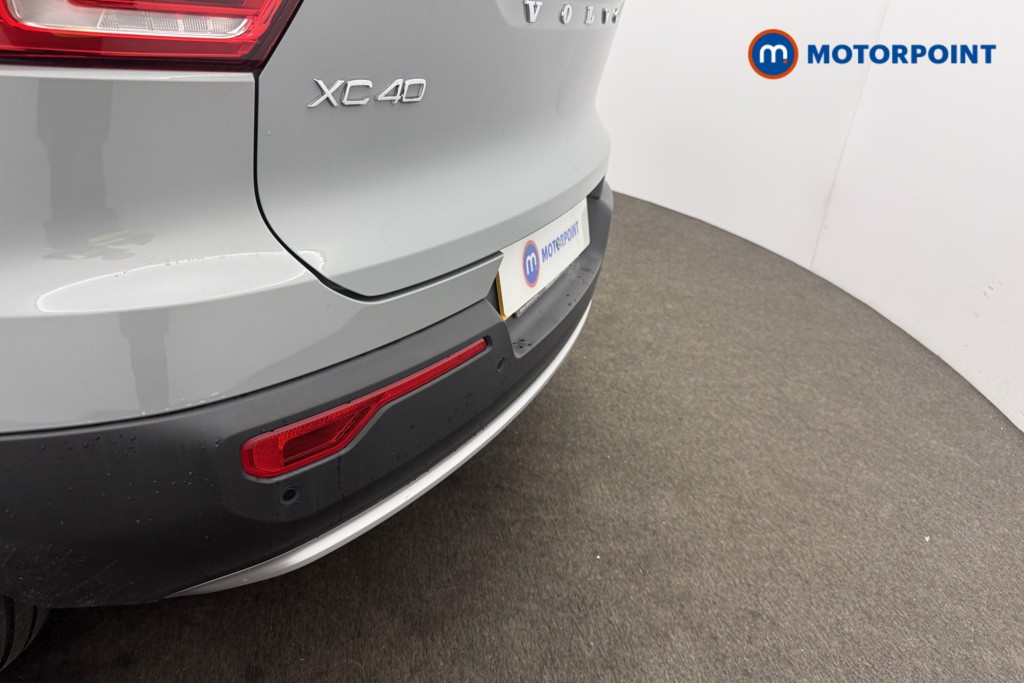 Volvo Xc40 Core Automatic Petrol SUV - Stock Number (1649588) - 20th supplementary image