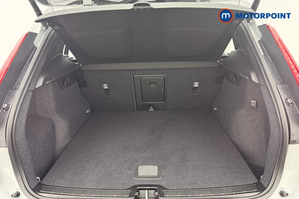 Volvo Xc40 Core Automatic Petrol SUV - Stock Number (1649588) - 22nd supplementary image