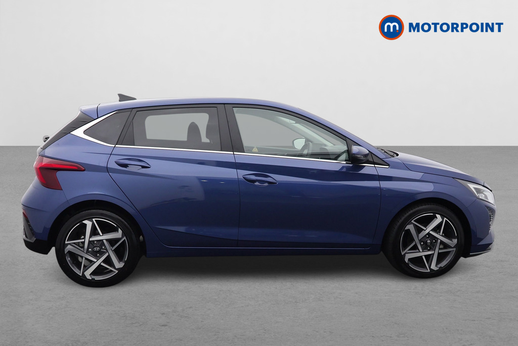 Hyundai I20 Premium Automatic Petrol Hatchback - Stock Number (1649945) - Drivers side