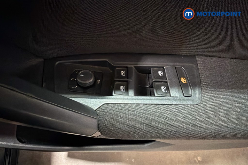 Volkswagen Tiguan Life Manual Petrol SUV - Stock Number (1650069) - 20th supplementary image