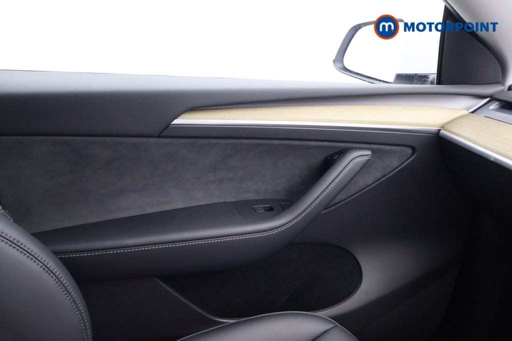 Tesla Model Y Long Range Automatic Electric SUV - Stock Number (1650396) - 8th supplementary image