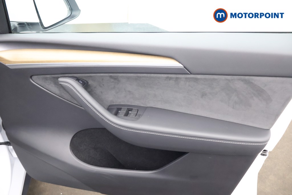 Tesla Model Y Long Range Automatic Electric SUV - Stock Number (1650396) - 9th supplementary image