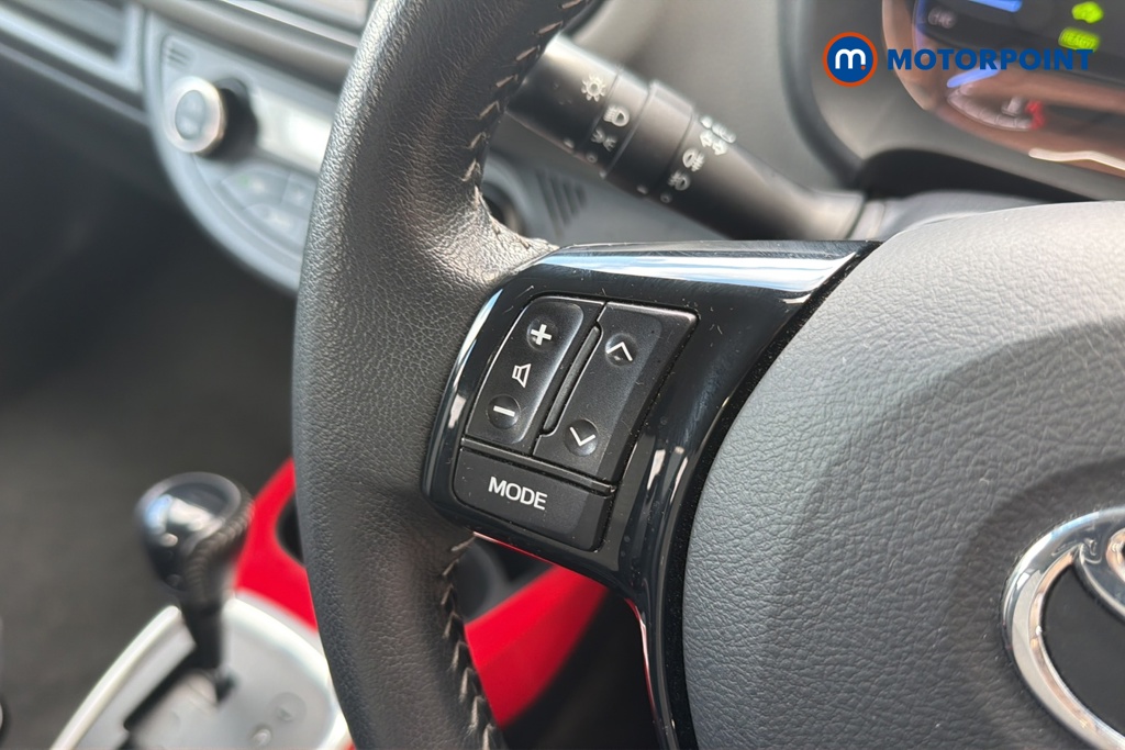 Toyota Yaris Icon Automatic Petrol-Electric Hybrid Hatchback - Stock Number (1650594) - 4th supplementary image