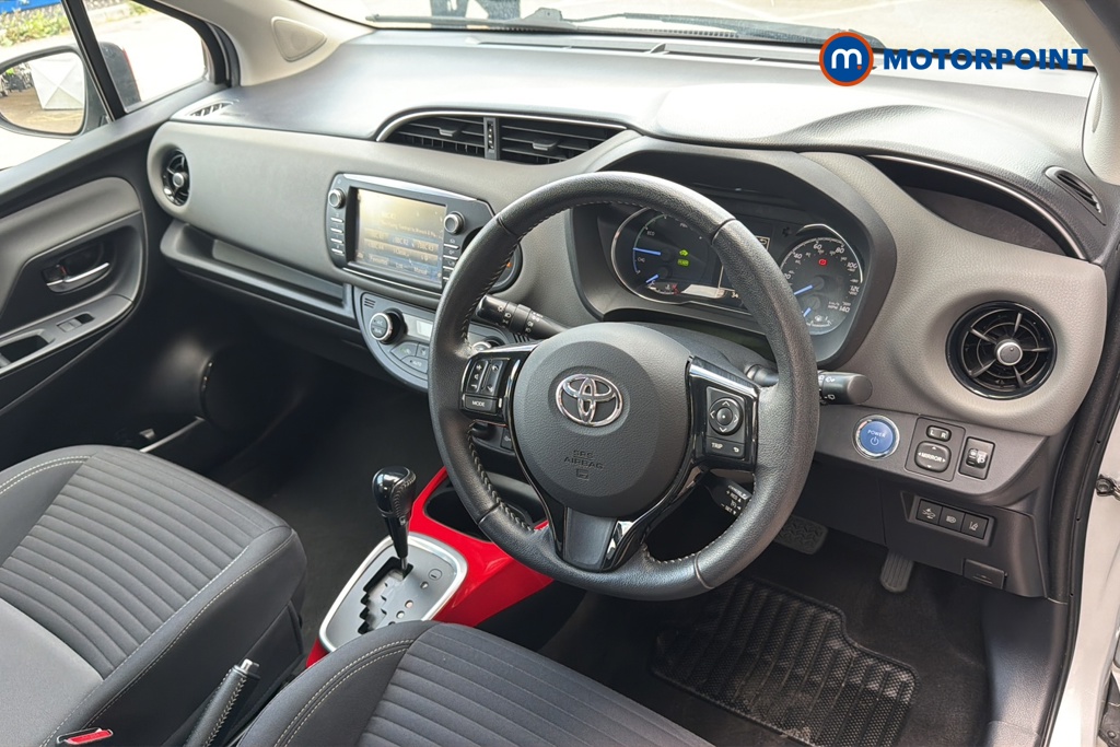 Toyota Yaris Icon Automatic Petrol-Electric Hybrid Hatchback - Stock Number (1650594) - 1st supplementary image
