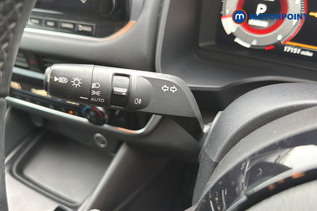Nissan Qashqai N-Connecta Automatic Petrol SUV - Stock Number (1650857) - 5th supplementary image