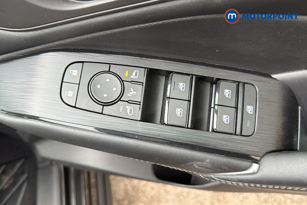 Nissan Qashqai N-Connecta Automatic Petrol SUV - Stock Number (1650857) - 19th supplementary image