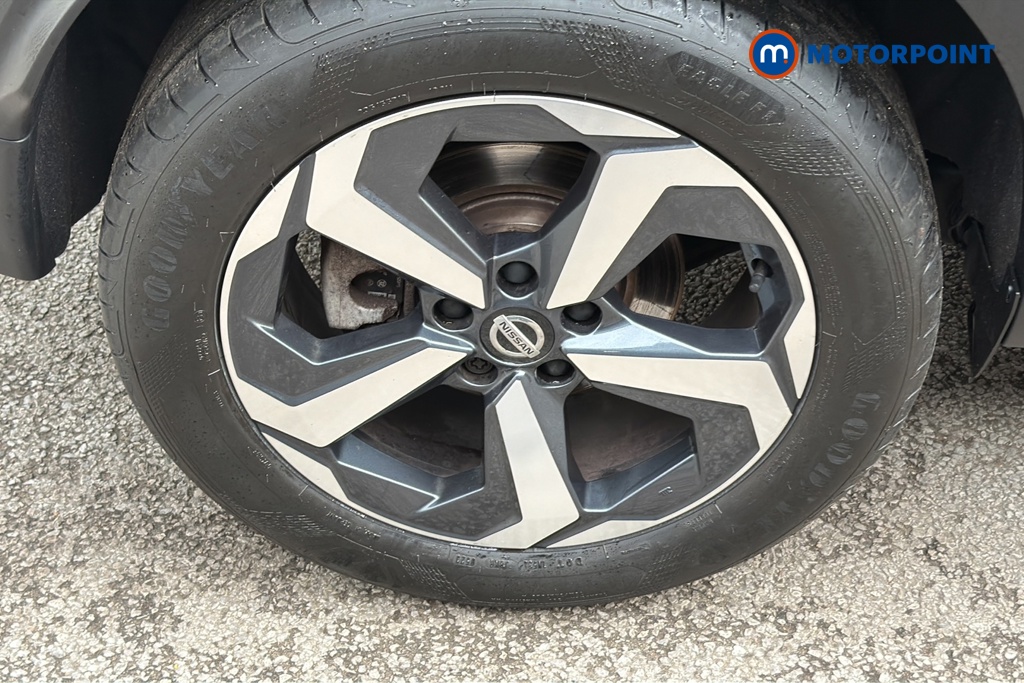 Nissan Qashqai N-Connecta Automatic Petrol SUV - Stock Number (1650857) - 46th supplementary image