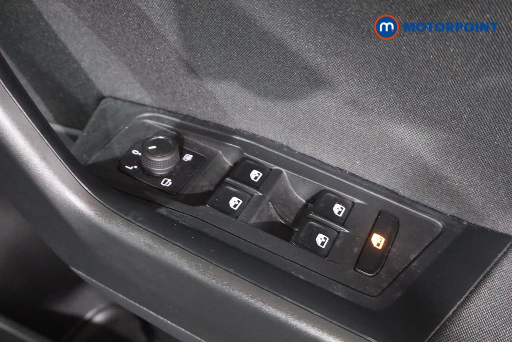 Volkswagen T-Roc Life Automatic Petrol SUV - Stock Number (1651258) - 5th supplementary image