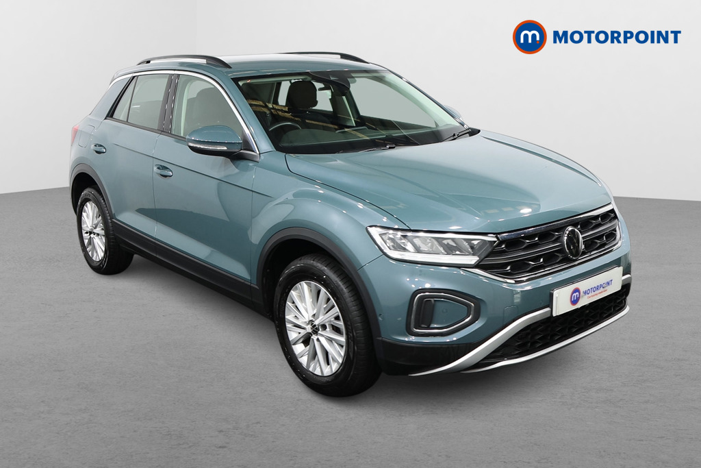 Volkswagen T-Roc Life Automatic Petrol SUV - Stock Number (1651258) - Drivers side front corner