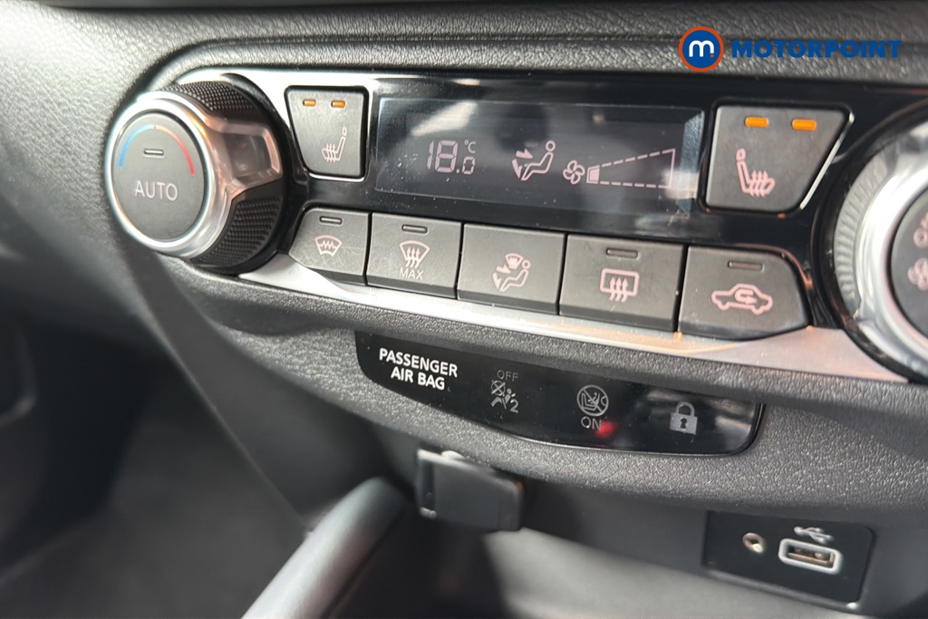 Nissan Juke Tekna Manual Petrol SUV - Stock Number (1651411) - 14th supplementary image